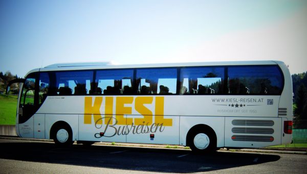 3-1-busreisen-kiesl-og-bus-weiss-bg4B587C05-D975-54FA-D0F0-C250F7DDA8FD.jpg