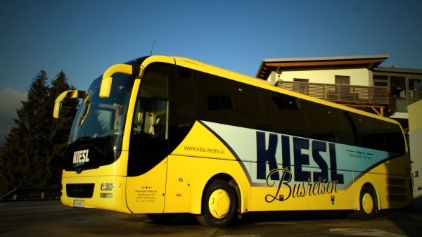 busreisen-kiesl-logo-2016-dsc00253-fciiso150-19204537D54A-DBA5-C1D4-3B99-6199412774F3.jpg